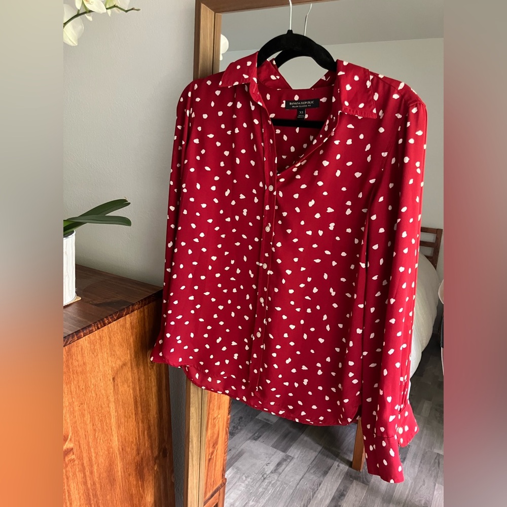 Banana Republic Red and White Button Down Shirt